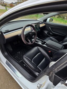 Tesla Model 3 Long Range - 7