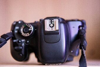 Canon EOS 600D + objektivy + blesk + příslušenství - 7