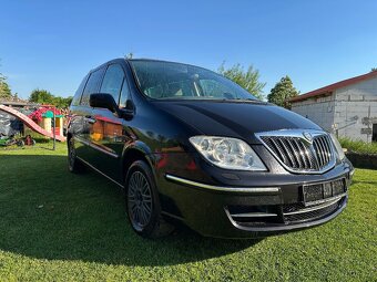 Lancia Phedra 2,2 MJTD Bi-TURBO 125Kw - 7