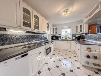 Prodej rodinného domu 4+kk, pozemek 992 m², Znojmo - Příměti - 7