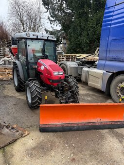 Prodám komunální traktor Massey Ferguson MF 2515 na SPZ - 7