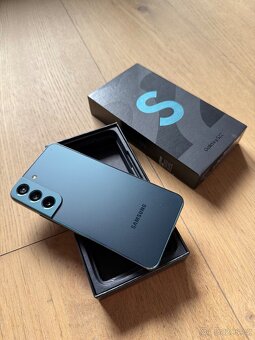 Samsung Galaxy S22 128GB zelený - 7