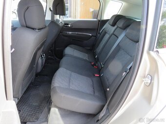 Peugeot 3008 1.6i , 88 kW benzín, 2010 - 7