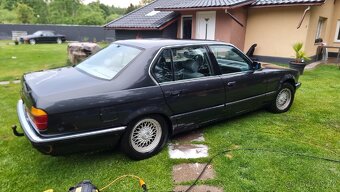 BMW E32 750 12V 5.0 - 7