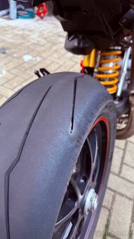 Ducati Hypermotard 1100 S - 7