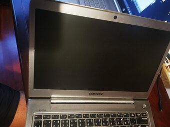 ultrabook Samsung NP530U3C - 7