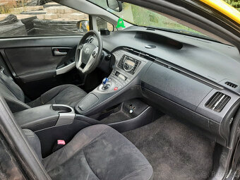 Toyota Prius Hybrid - 7