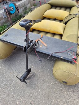 Velký raft s motorem - 7