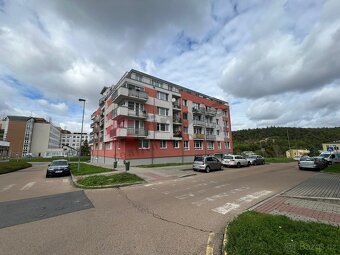 Pronájem garážového místa v pražských Kunraticích - 7