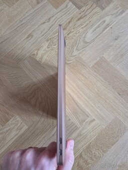 Apple MacBook Air 13" 128 GB - Gold i5, 8GB RAM - 7