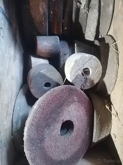 Zemědělské nástroje, brusné kotouče - 7