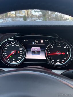 Mercedes-Benz E-Class 220D 2018 - 7