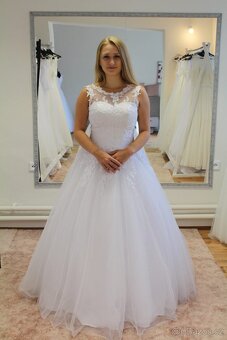VÝPRODEJ svatebních šatů 1 500,-/ks - 7