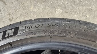Letní pneu 245/35/20 Michelin - 7
