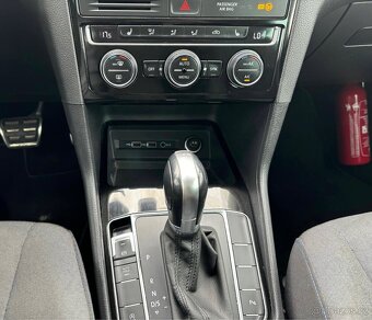 VW GOLF Sportsvan 1.5 TSI DSG 1. majitel park. kamera, tažné - 7