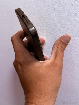 Prodám iPhone 15 Pro Black Titanium 128GB - 7