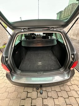 Volkswagen Golf V Combi 1.9 TDi - 7