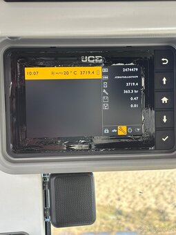 Kloubový nakladač JCB 435S - 7