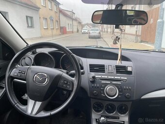 Mazda 3 - 7