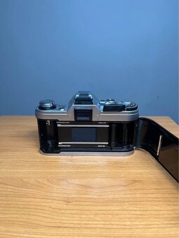 Canon AE-1 + 50mm f/1.8 - 7