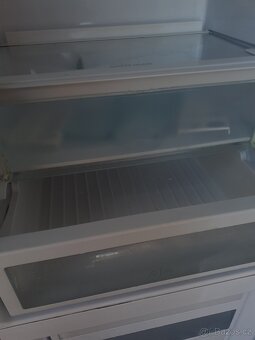 Kombinovaná lednice Hotpoint Ariston MBM 1821 VWB. - 7