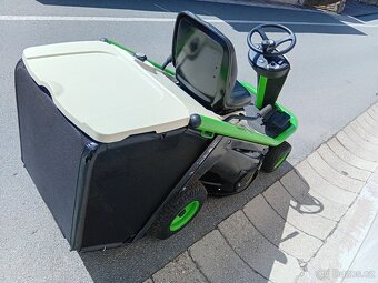 Prodám zahradní traktor Rider Etesia Bahia 16Hp Hydro - 7