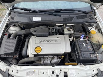 Opel Astra 1.6 16V - 7