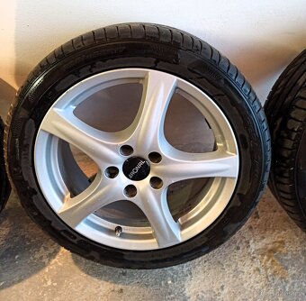 Škoda Octavia 2,3 , WV Ronal 225/45 R17 ,pneu 6,7mm,DOT 0323 - 7