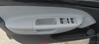 Škoda Octavia II Kombi / Laurin & Klement 4x4 / 1.8 TSI /118 - 7
