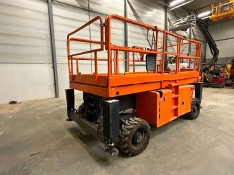 TERÉNNÍ NŮŽKOVÁ PLOŠINA HAULOTTE H 12 SX - 7