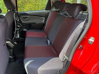 Toyota Yaris 1.3 - 7