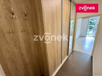 Pronájem krásného bytu 1+kk s výhledem do zeleně - 7