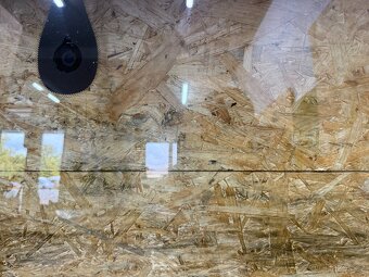 ČELNÍ OKNO AUDI Q7 4L - 7