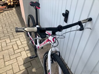 DÍVČÍ NEBO DÁMSKÉ KOLO SCOTT - 7