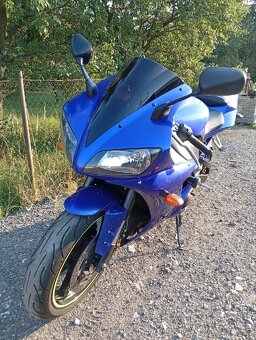 Yamaha YZF-R1 - 7