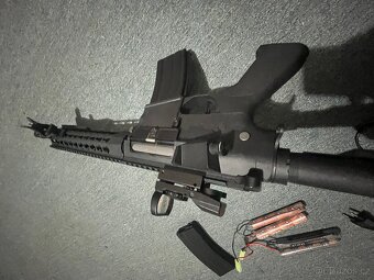 Airsoft pistole m4 s optikou - 7