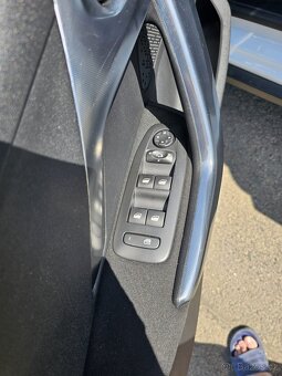 Prodám Peugeot 2008 Alure 1,6 HDi - 7
