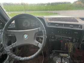 BMW 728 i E23 automat  na díly cele  auto - 7