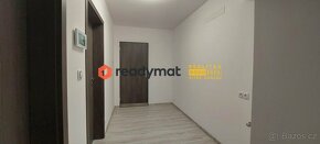 Pronájem bytu 2+kk s balkonem a terasou na zahradě, 40 m², H - 7