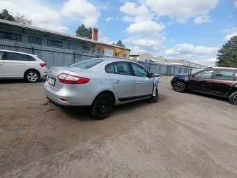 Renault Fluence 1.6i 82kw 6/2015 - 7