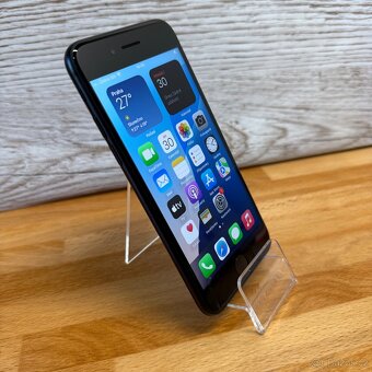 iPhone SE 2020 64GB, černý (12 měsíců záruka) - 7