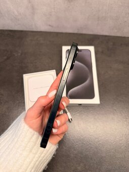 IPhone 15 pro max 256gb černý titan - 7