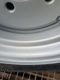 Kola smykový nakladač UNC - Locust - Novotný - 7