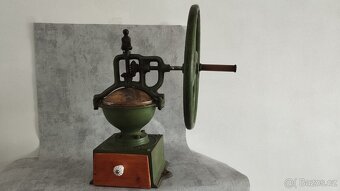 Obrovský mlýnek IDEAL s rumpalem, starožitnost  dnes sleva - 7