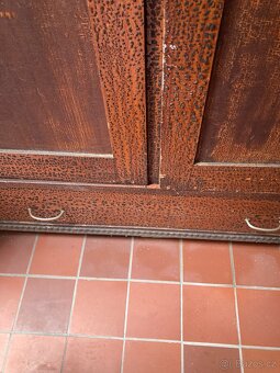 Historická souprava ložnice - 2 postele a 2 šatní skříně - 7