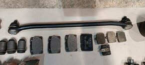 Lada Niva díly + kola - 7