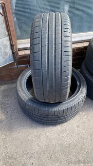 225/40R18 - 7