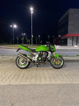 Kawasaki Z1000 - 7