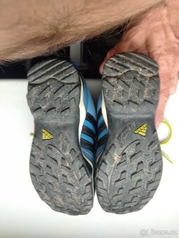 Prodám boty Adidas vel.30 (FR) dětské - 7