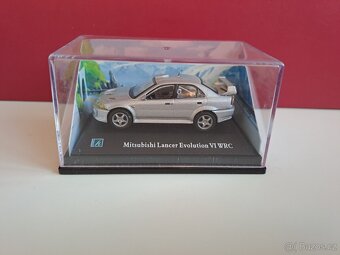 Modely Hongwell, 1:72, sbírka 11 modelů aut a 9 boxů se stoj - 7